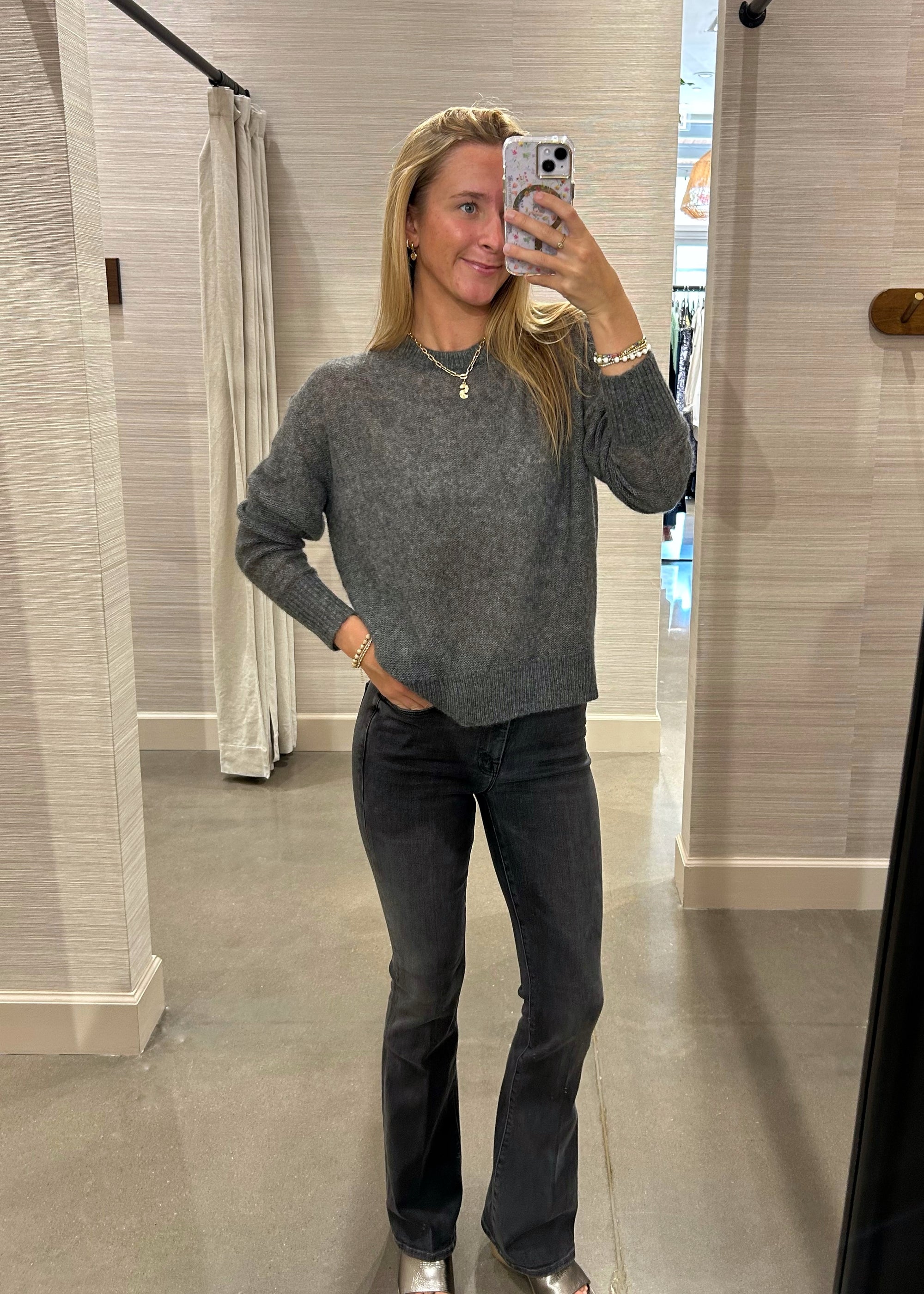 WEEKENDER JEANS