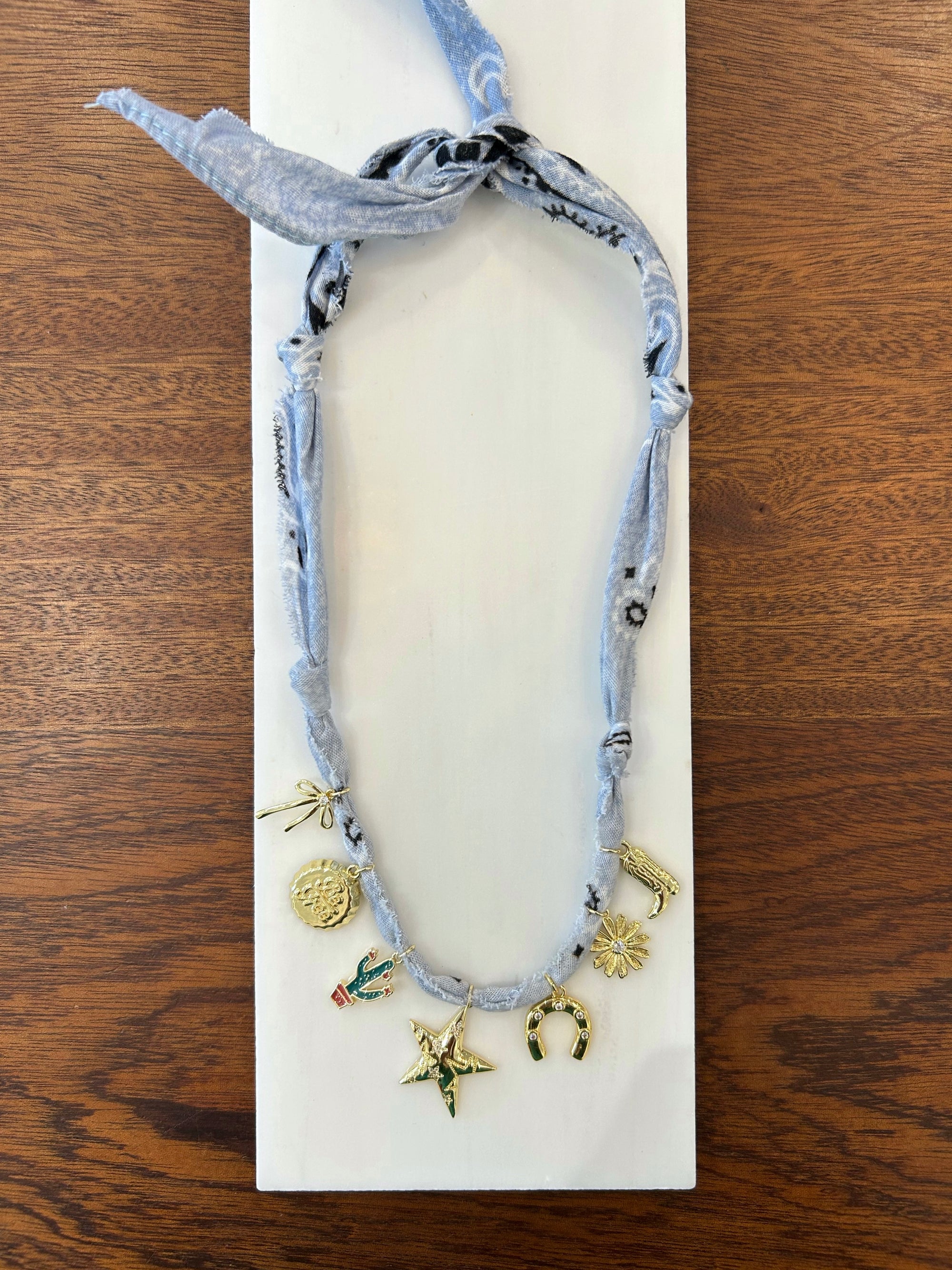 BANDANA NECKLACE // PERIWINKLE