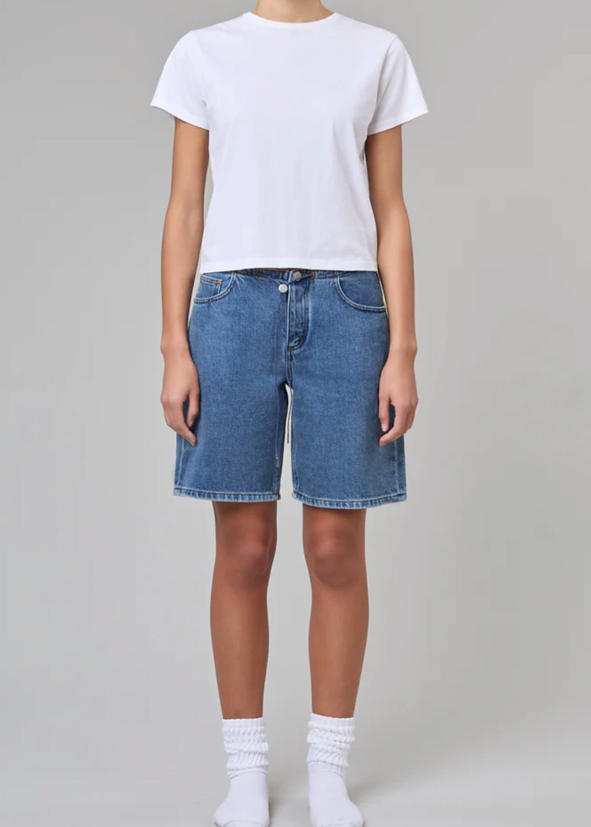COOL SHORTS IN CLASSIC BLUE
