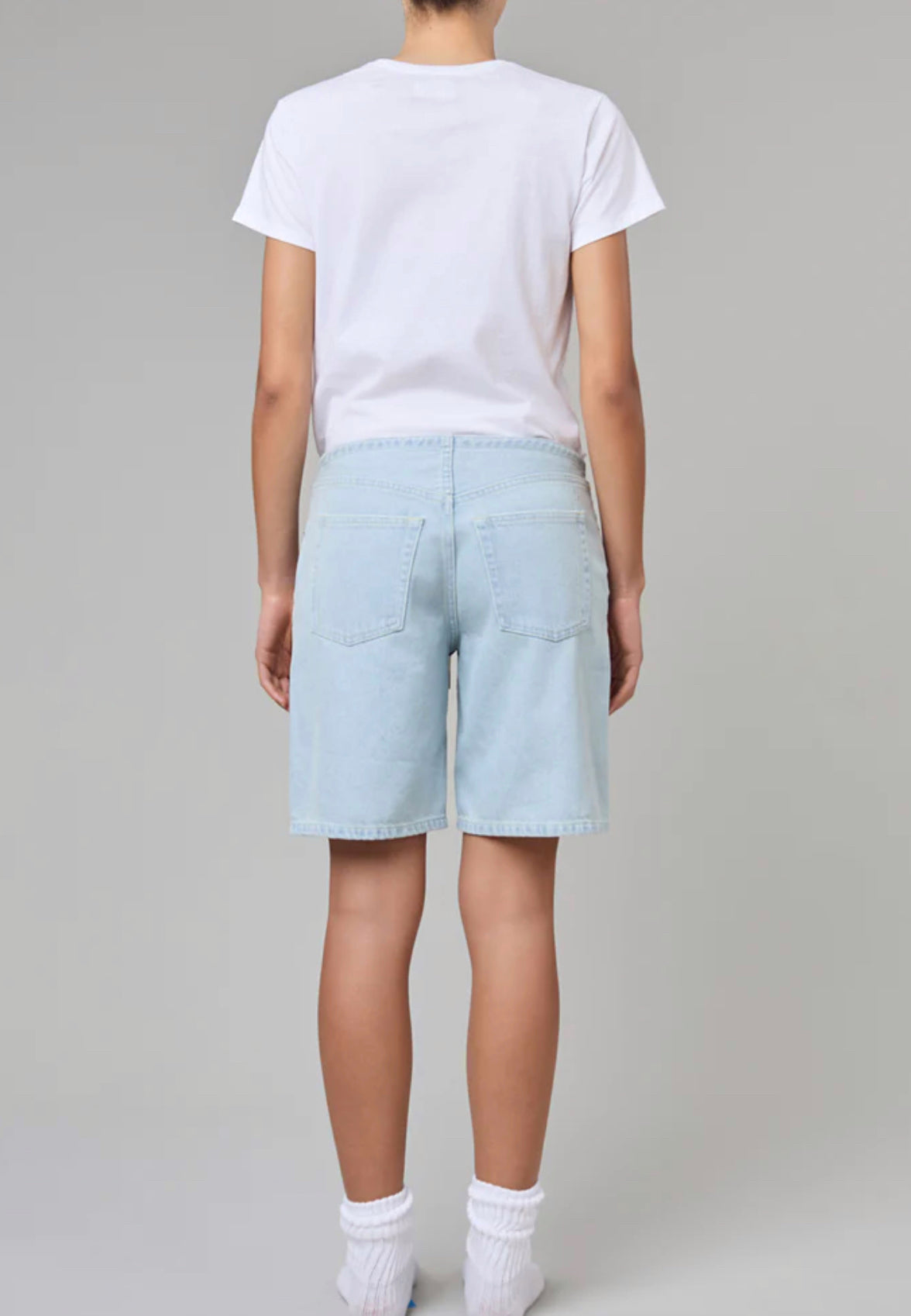 COOL SHORTS IN VINTAGE BLUE
