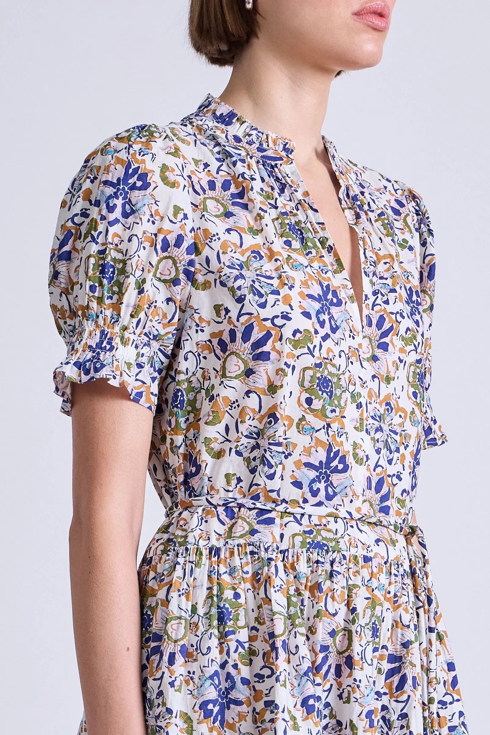LAS ALMAS DRESS IN BATIK FLORAL