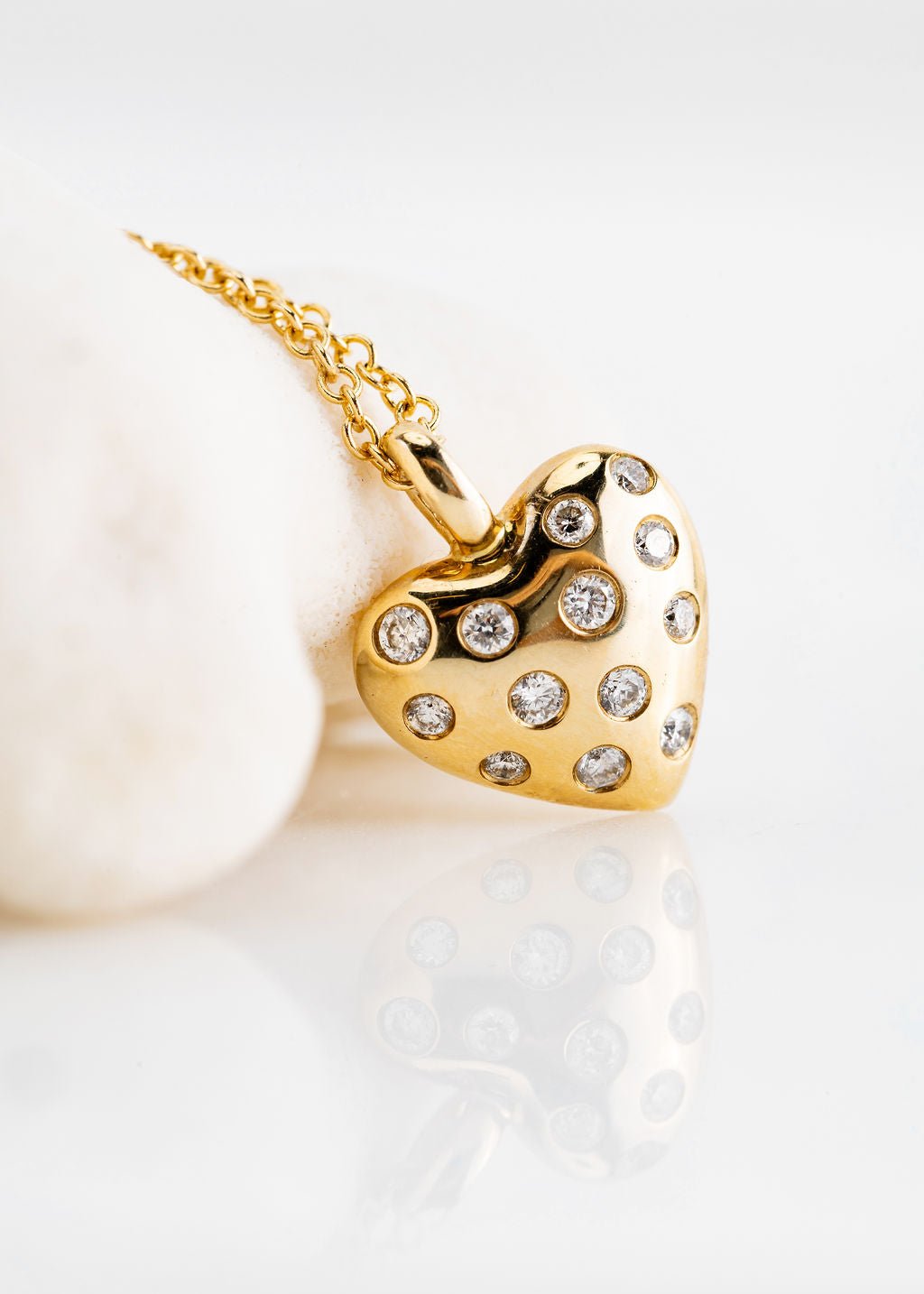 DIAMOND DOT BUBBLE HEART NECKLACE