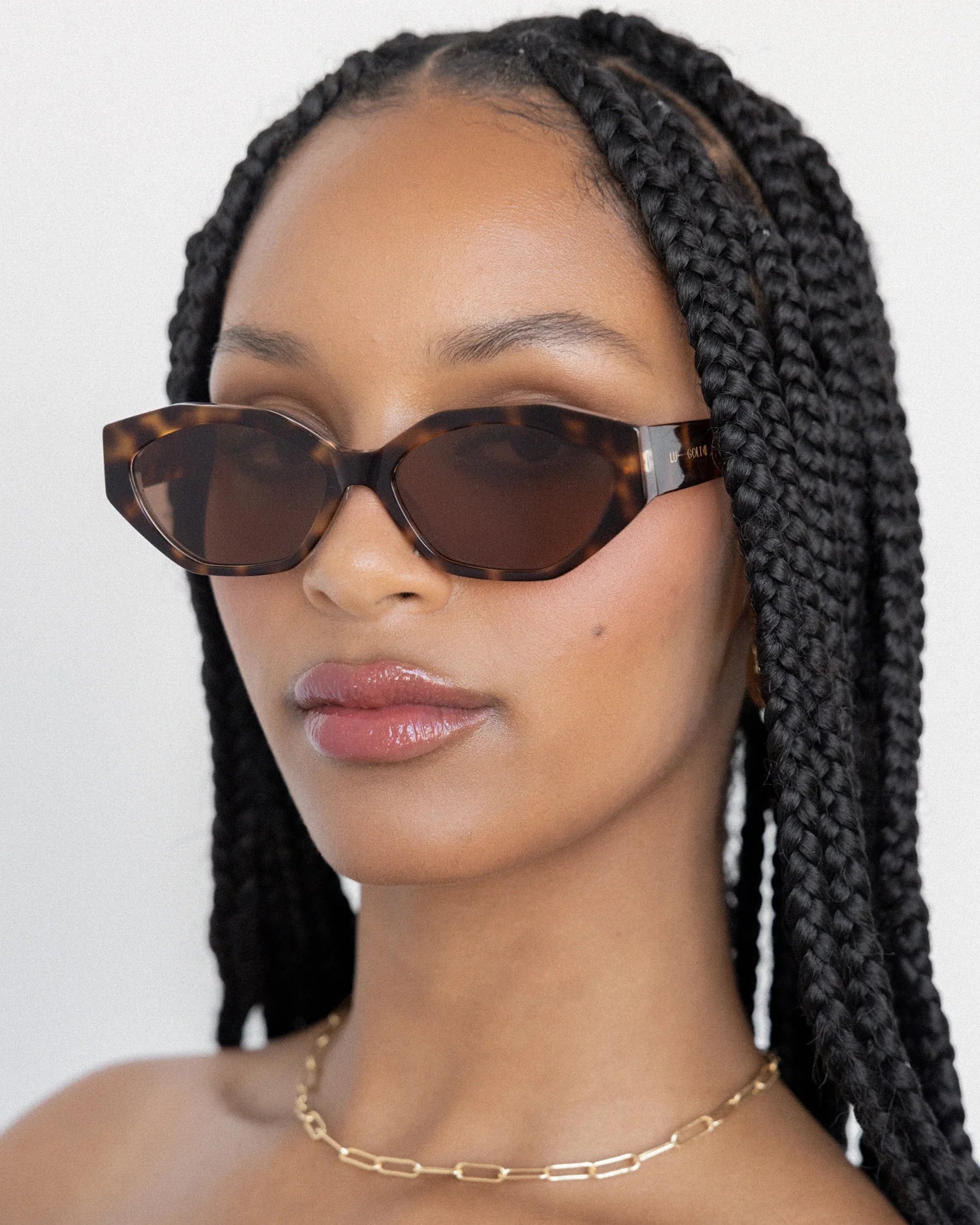 ELIANA SUNNIES