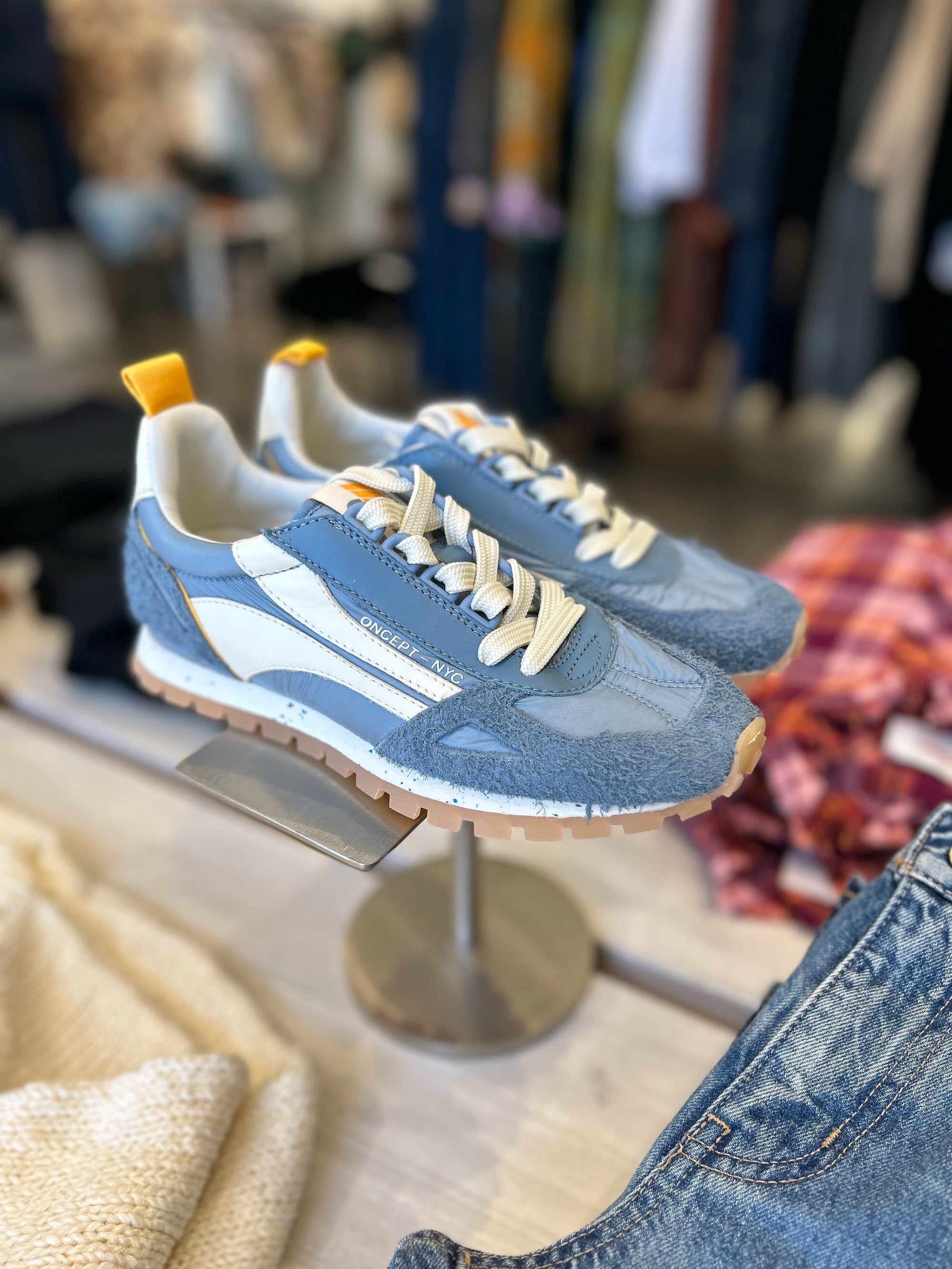 TORONTO SNEAKERS IN HARBOR BLUE