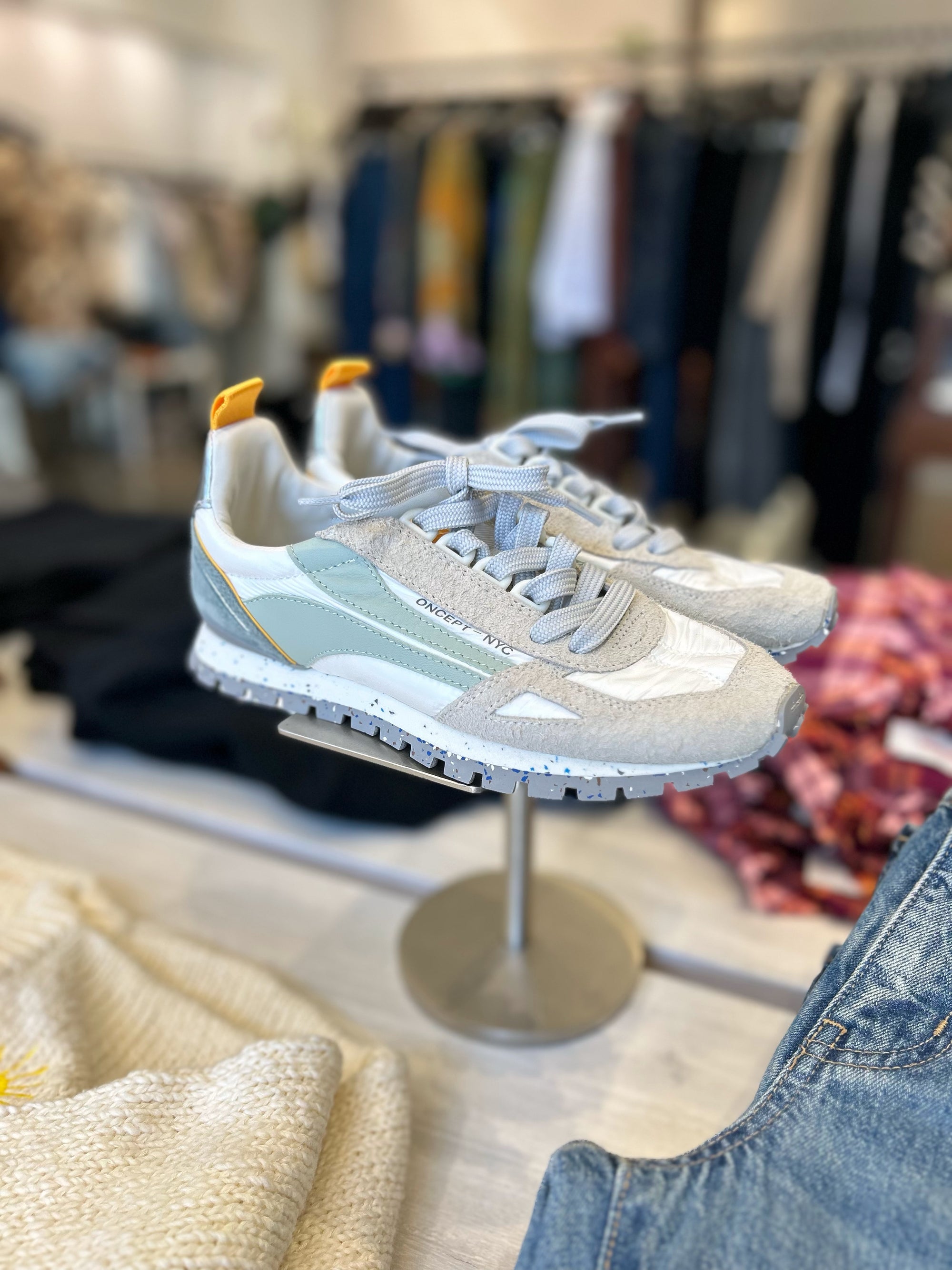 TORONTO SNEAKERS IN SEAFOAM