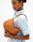 PETIT MOYEN MESSENGER IN NATURAL