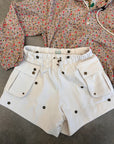 EMBROIDERED CARGO SHORTS IN CREAM/BLACK DAISY