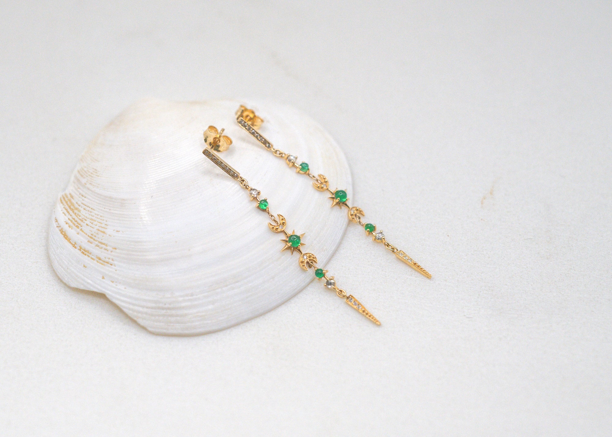 EMERALD AND DIAMOND STELLAR EARRINGS