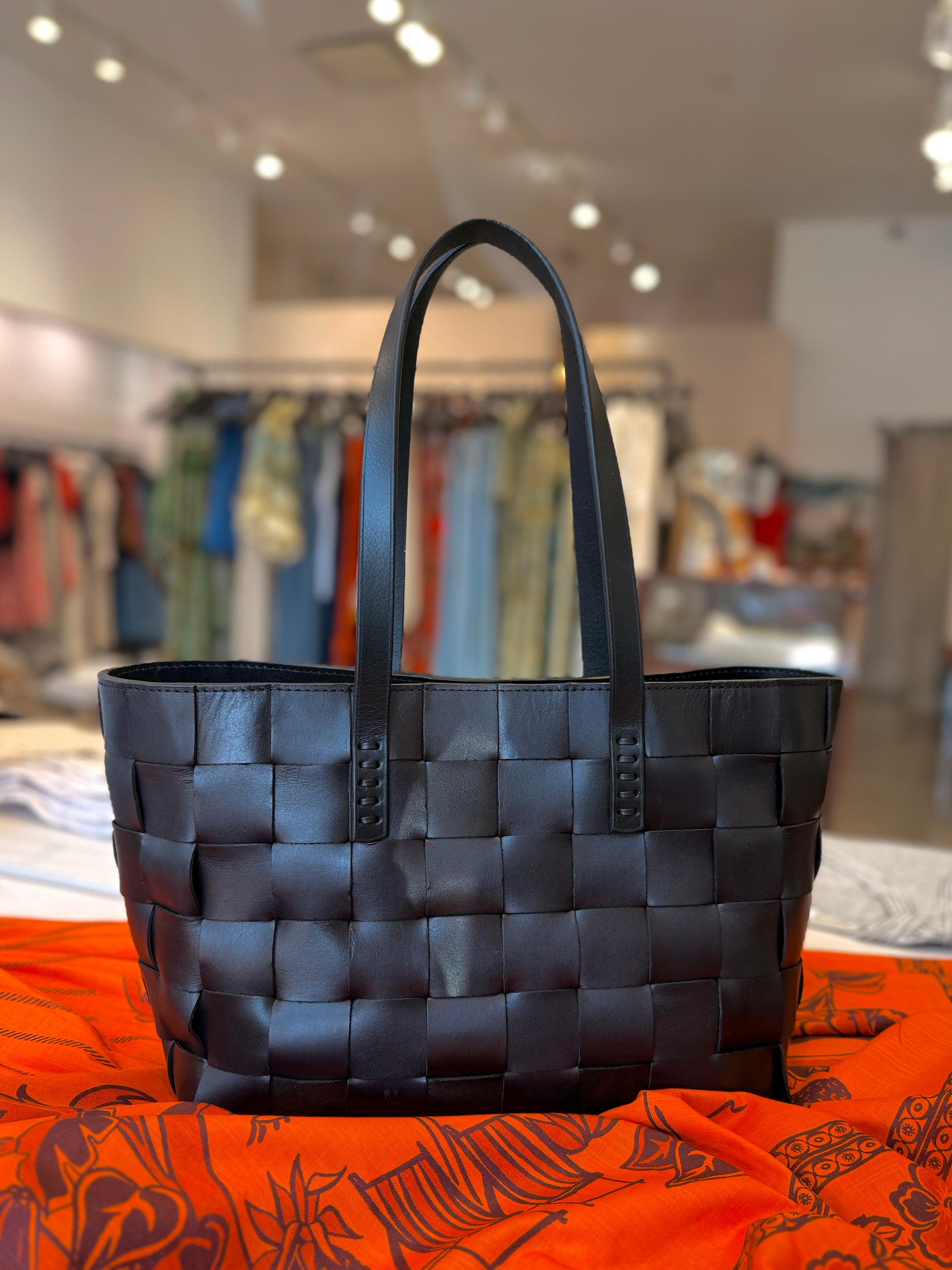 JAPAN TOTE IN BLACK