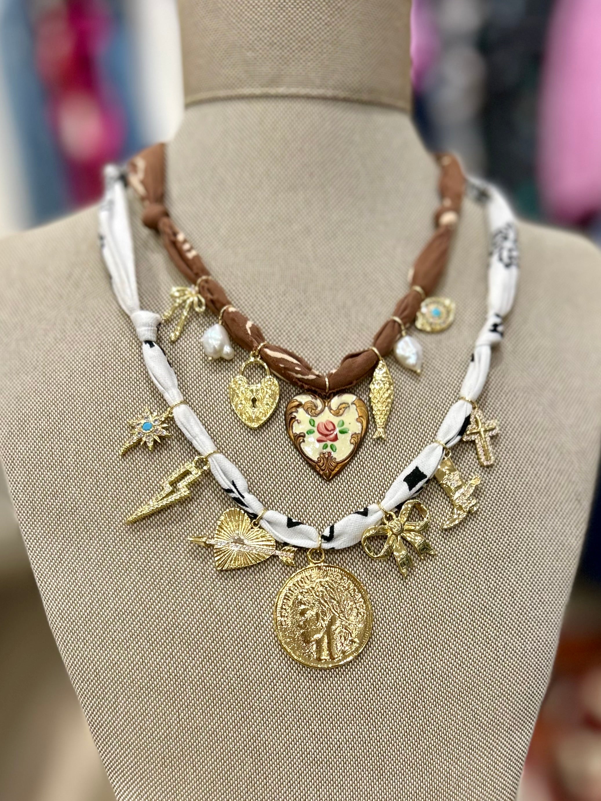 BANDANA NECKLACE // CHESTNUT BROWN – LANAI