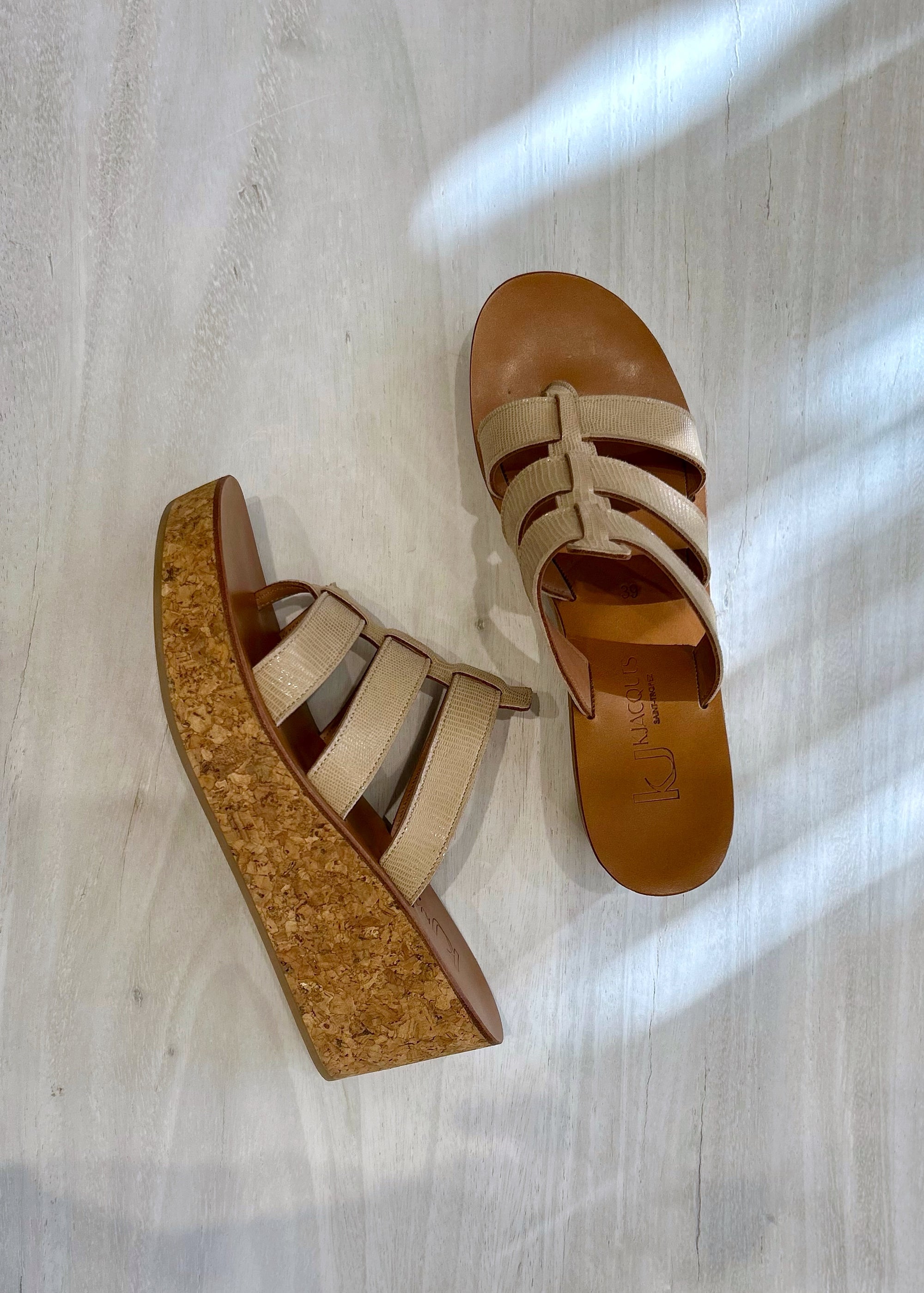 PERMIENE SANDAL IN CAMEL