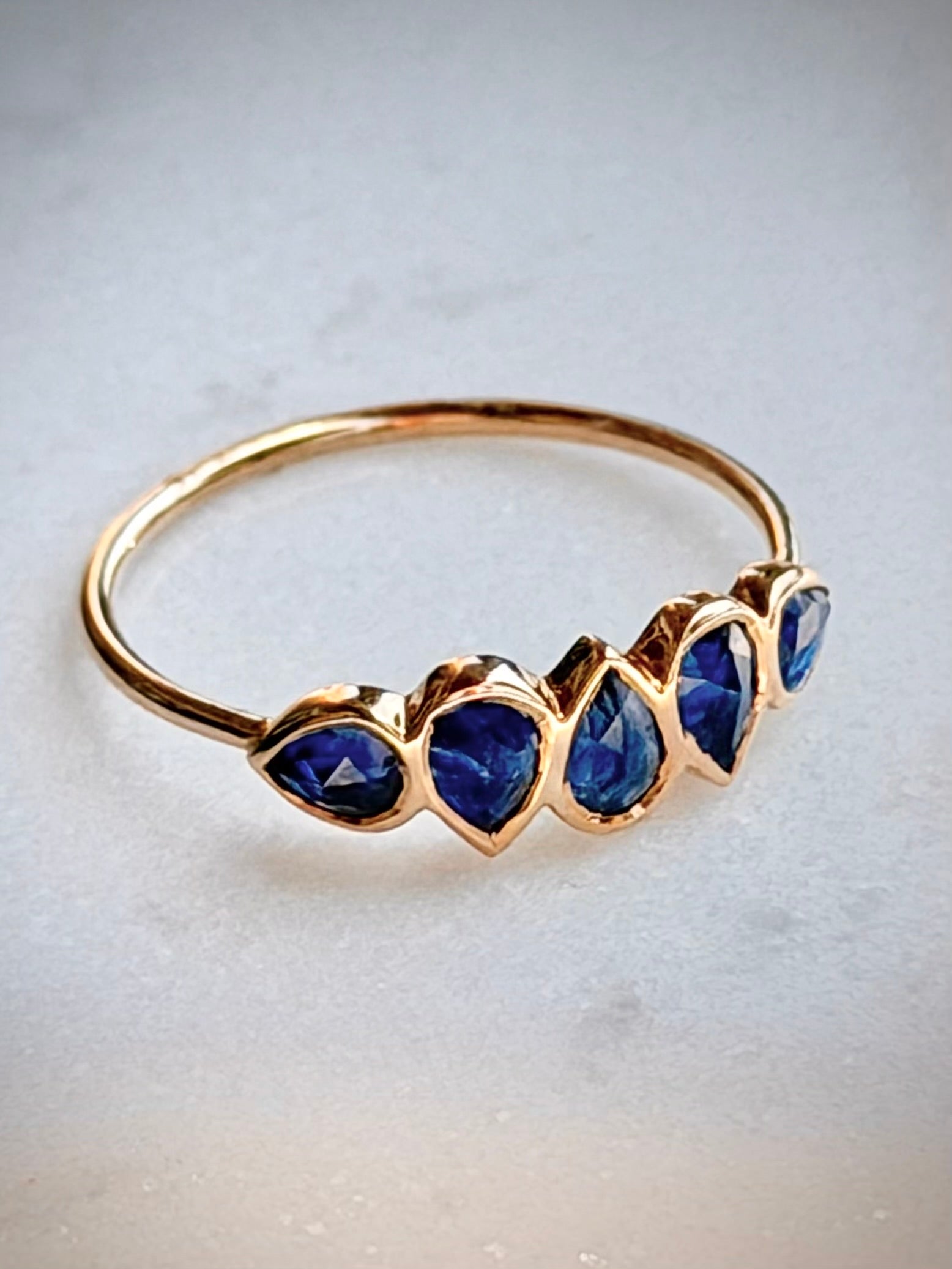 MULTI SAPPHIRE RING