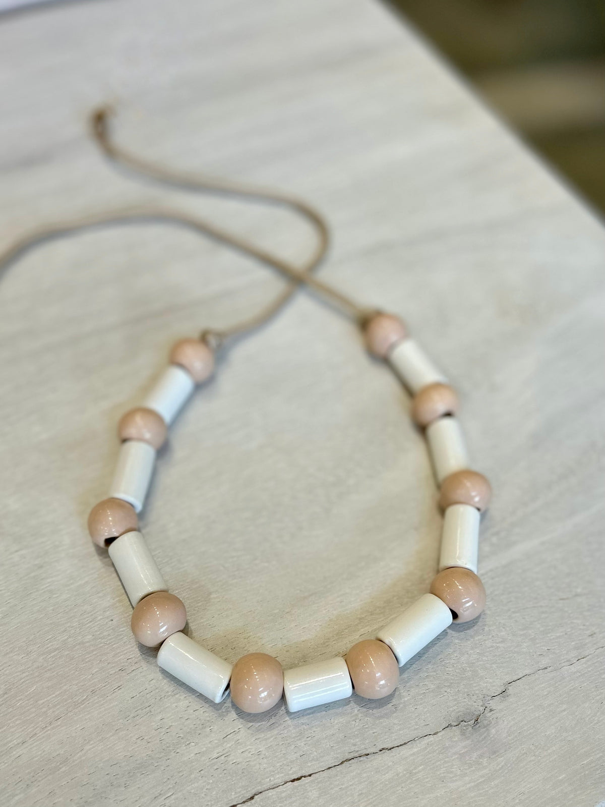 BUBBLE BEAD CANDY NECKLACE IN BLANK &amp; CREPE