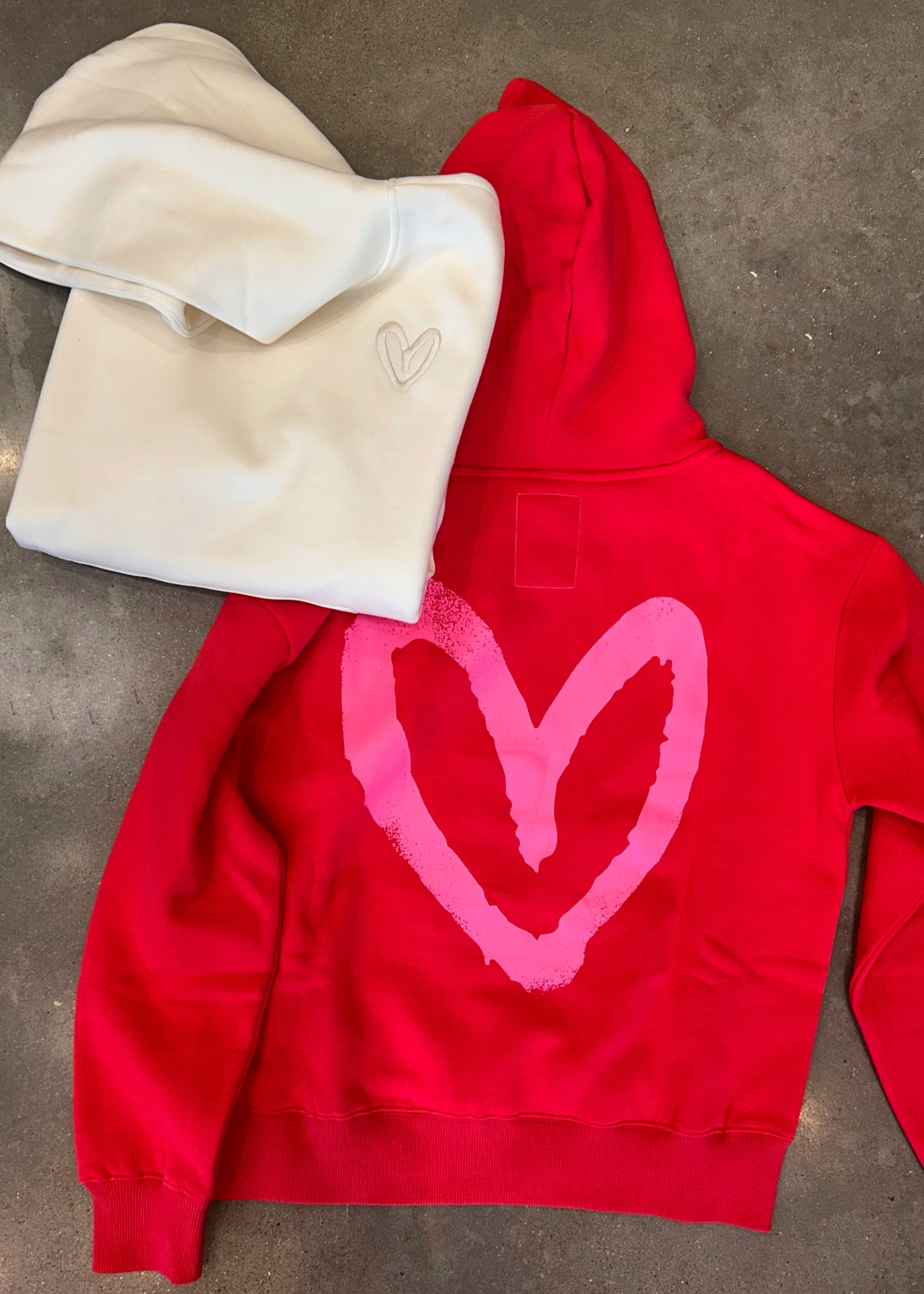 SHAN SIGNATURE HOODIE IN CREME