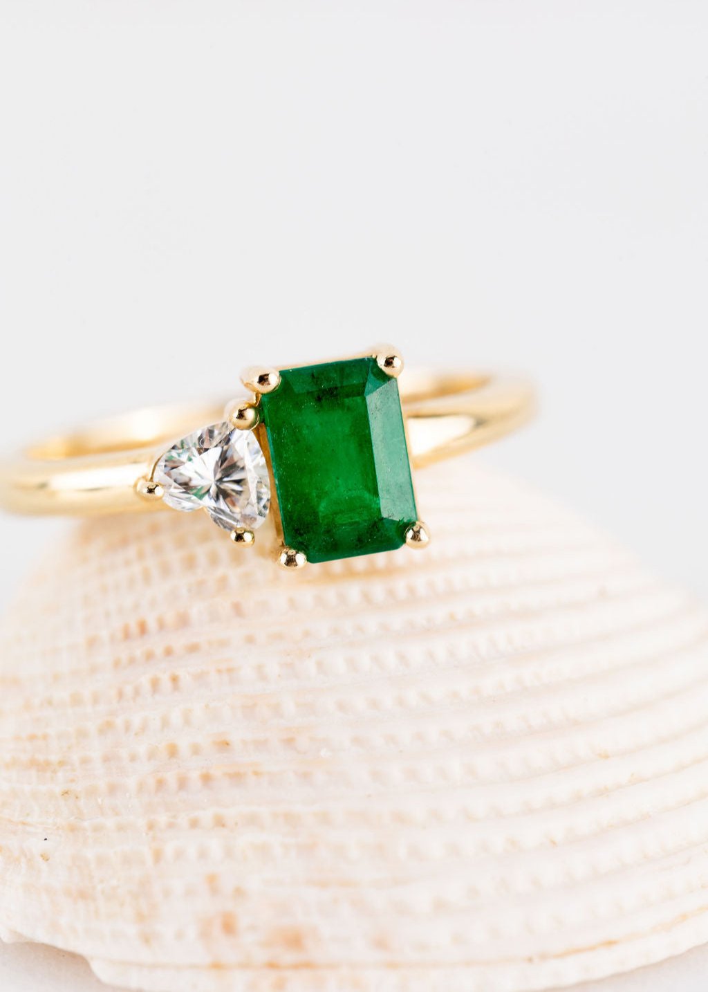 EMERALD + DIAMOND RING