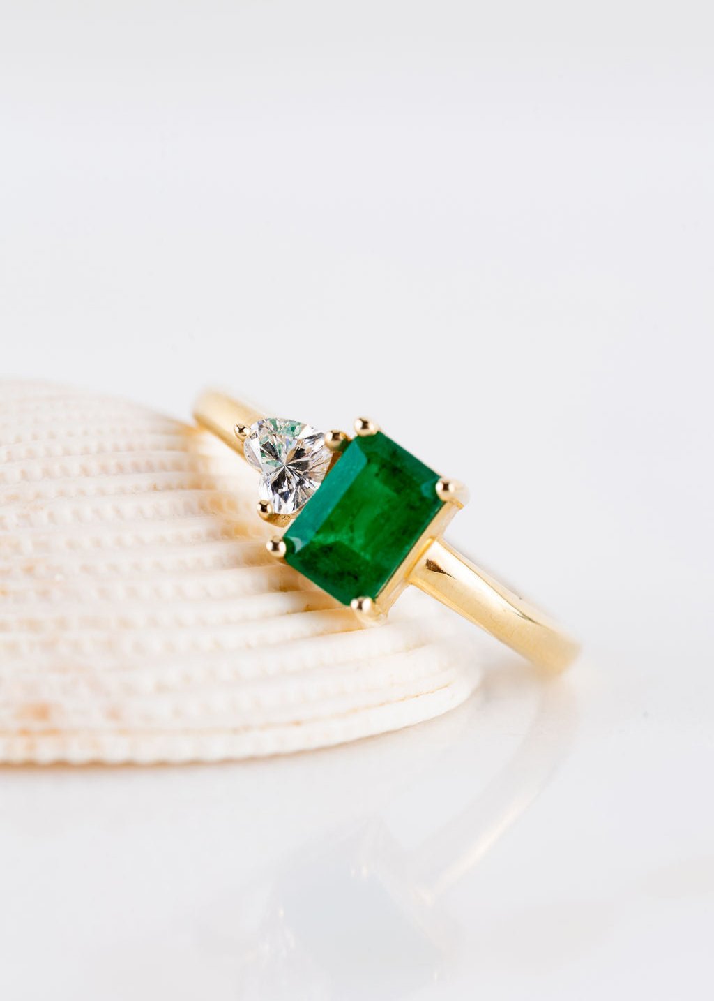 EMERALD + DIAMOND RING