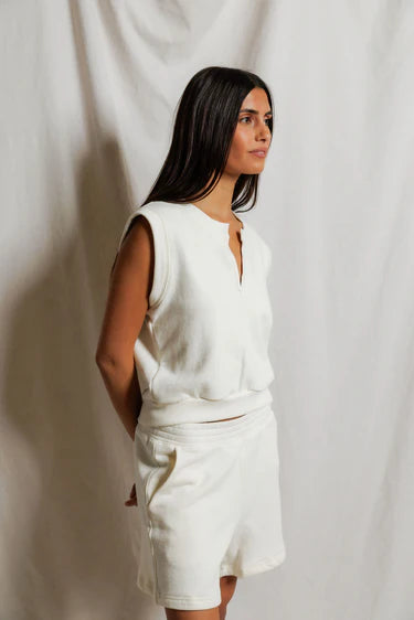 BARI SHORTS IN BRIGHT IVORY