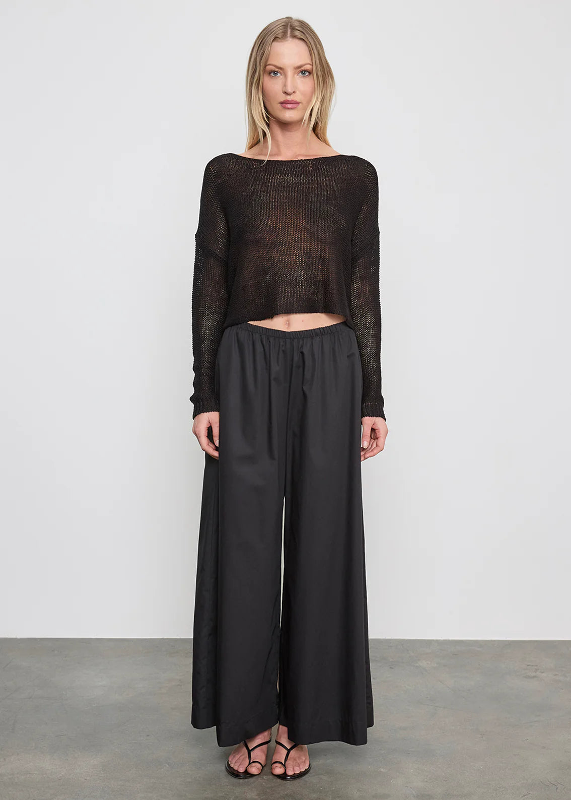 LINEN BATEAU TOP IN BLACK