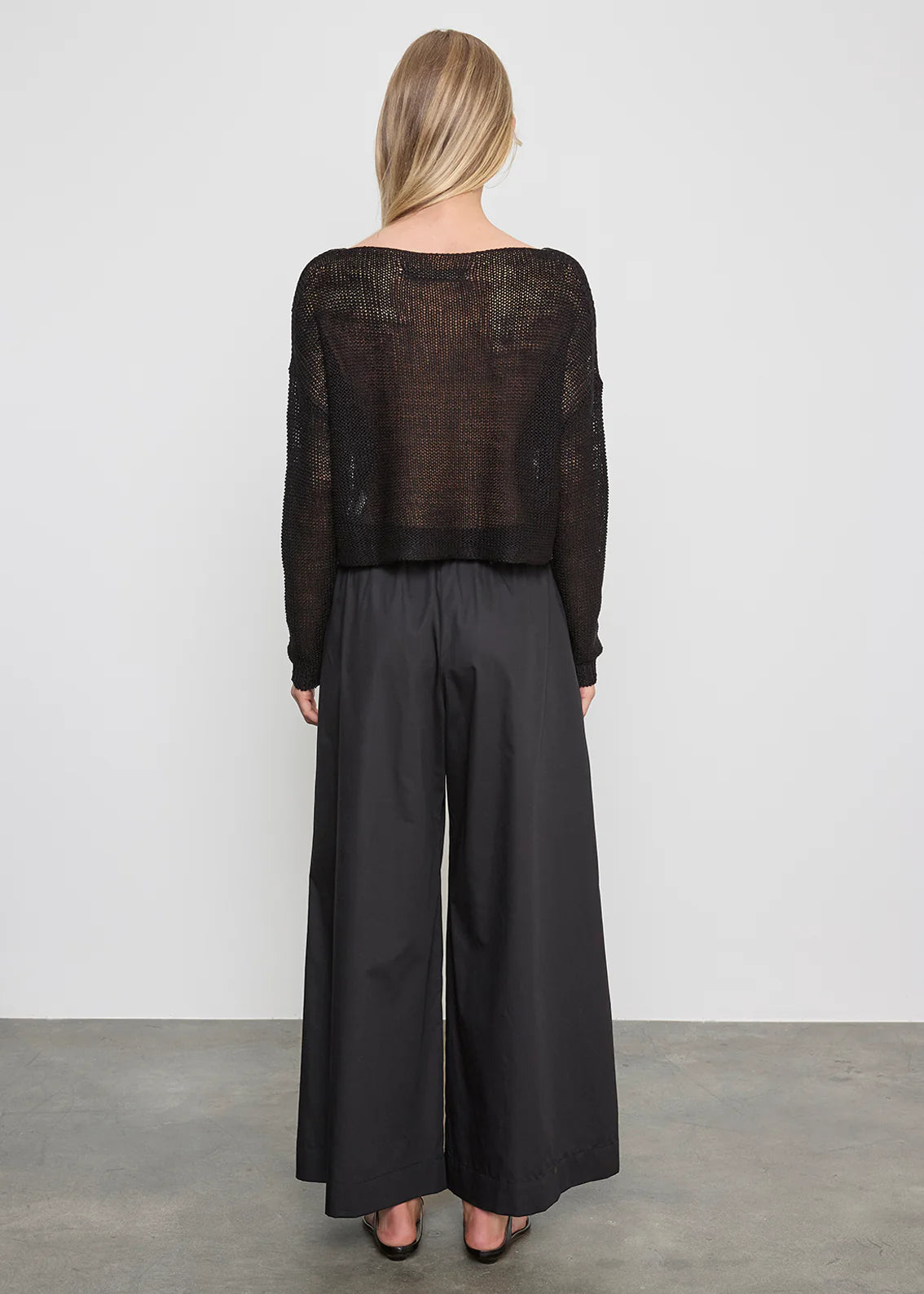 LINEN BATEAU TOP IN BLACK