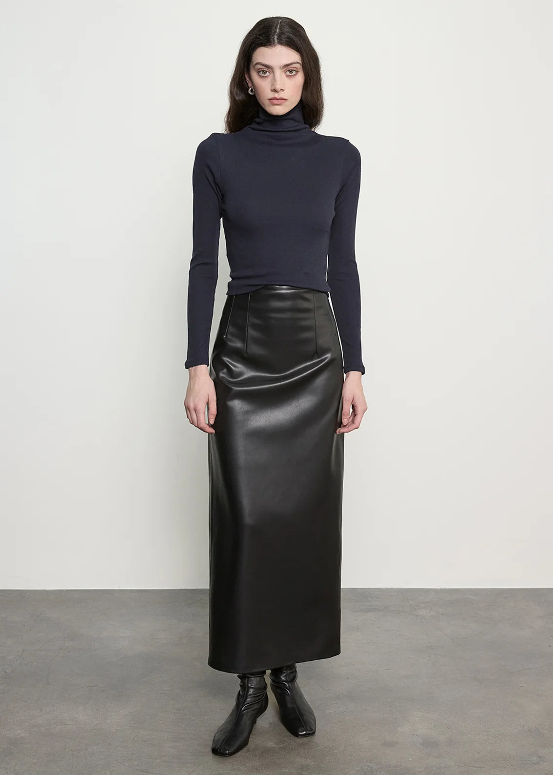 LEATHER CURVE SKIRT