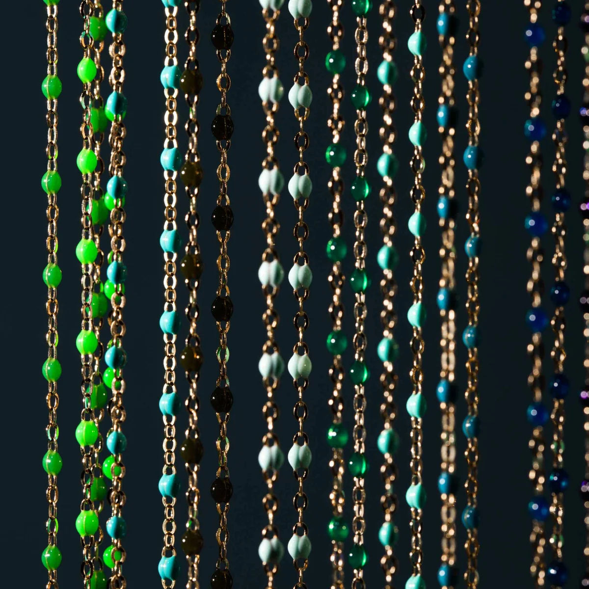 CLASSIC NECKLACE / 16.5" / EMERALD