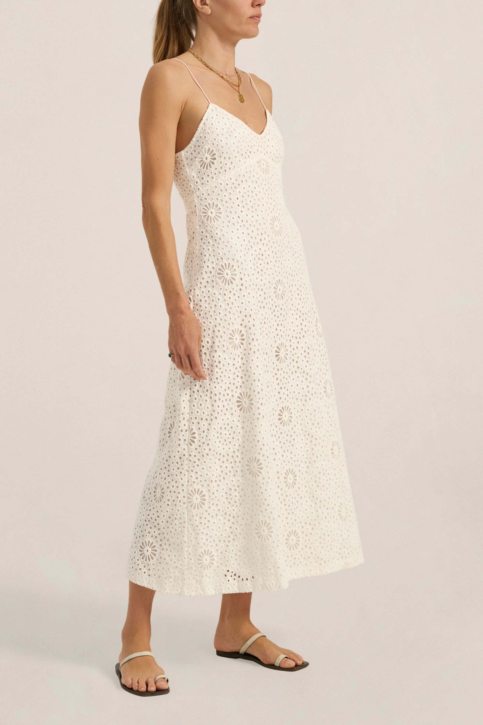 INO DRESS IN WHITE EYELET