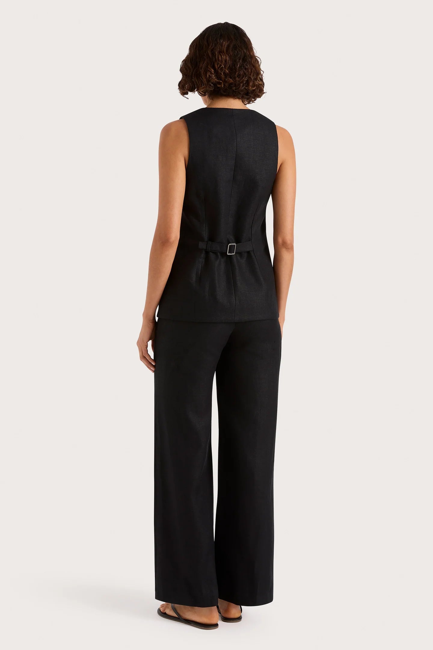 JACKIE VEST IN BLACK