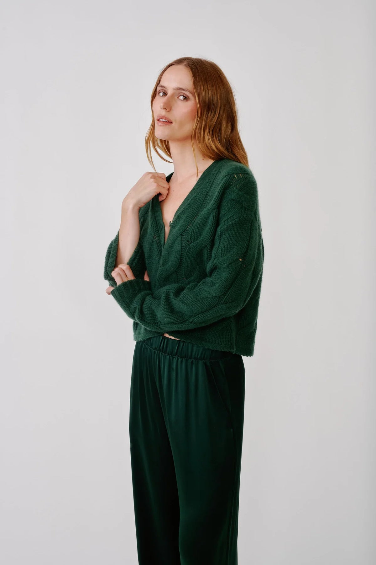 JOLIE CARDIGAN IN HUNTER GREEN