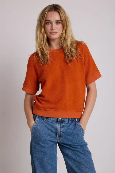 ZIGGY SHORT SLEEVE SWEATSHIRT IN BURNT ORANGE