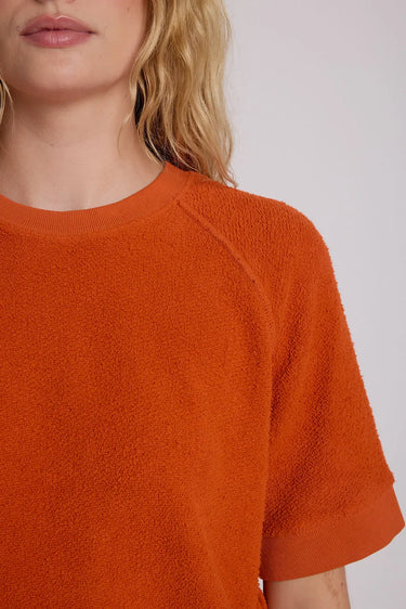 ZIGGY SHORT SLEEVE SWEATSHIRT IN BURNT ORANGE