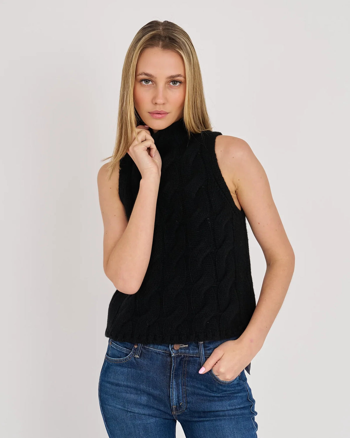 LENNON CASHMERE SWEATER IN BLACK