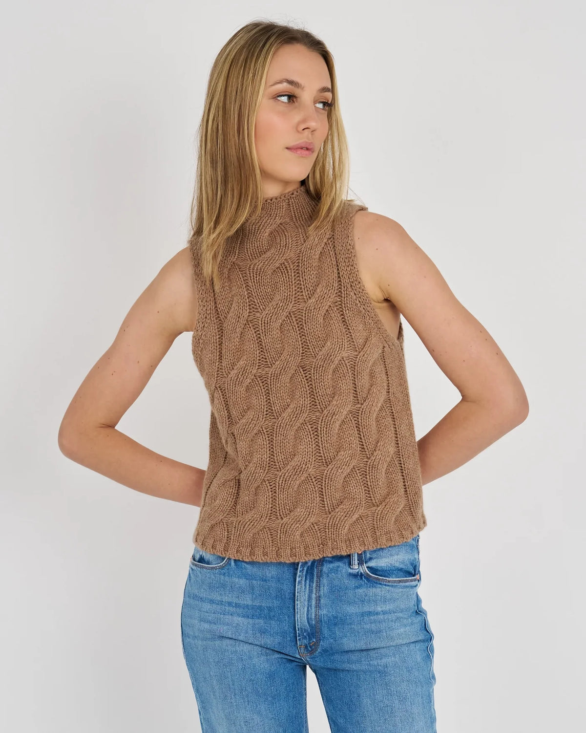 LENNON CASHMERE SWEATER IN CAMEL