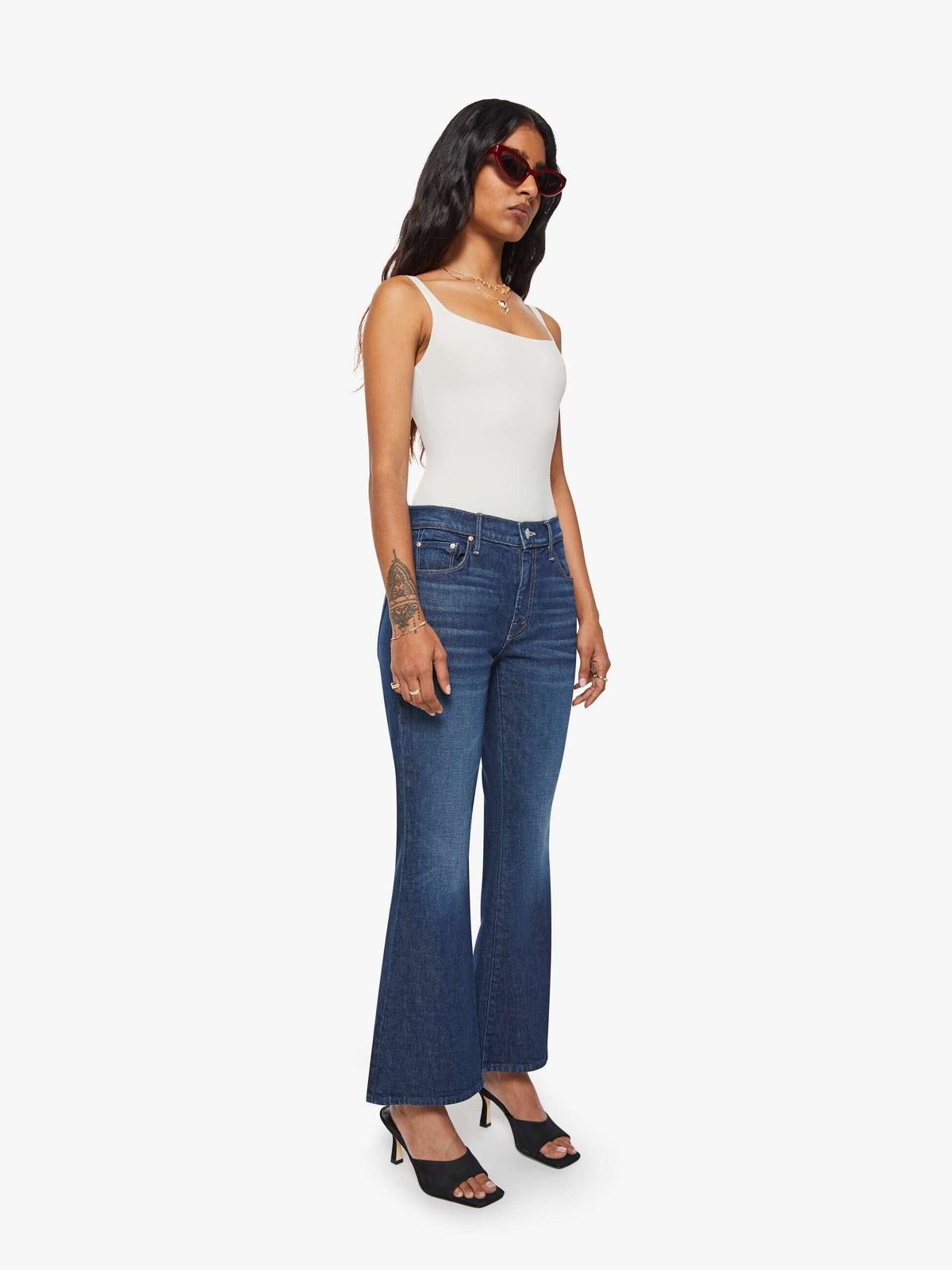 WEEKENDER JEANS IN KICKS AND RIFFS
