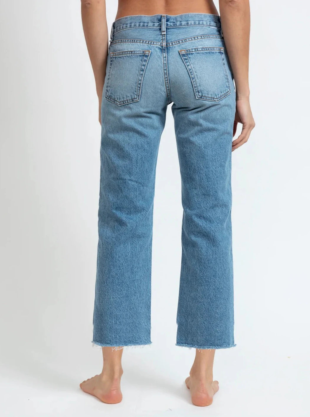 LOW RISE STRAIGHT JEANS