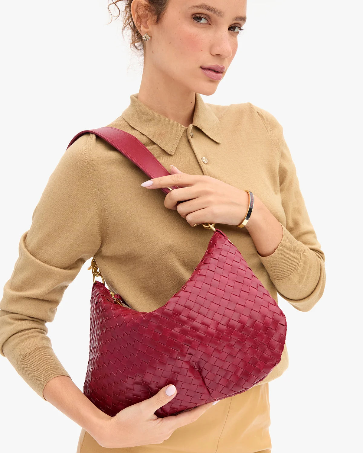 MOYEN MESSENGER IN GARNET