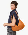 MOYEN MESSENGER IN NATURAL
