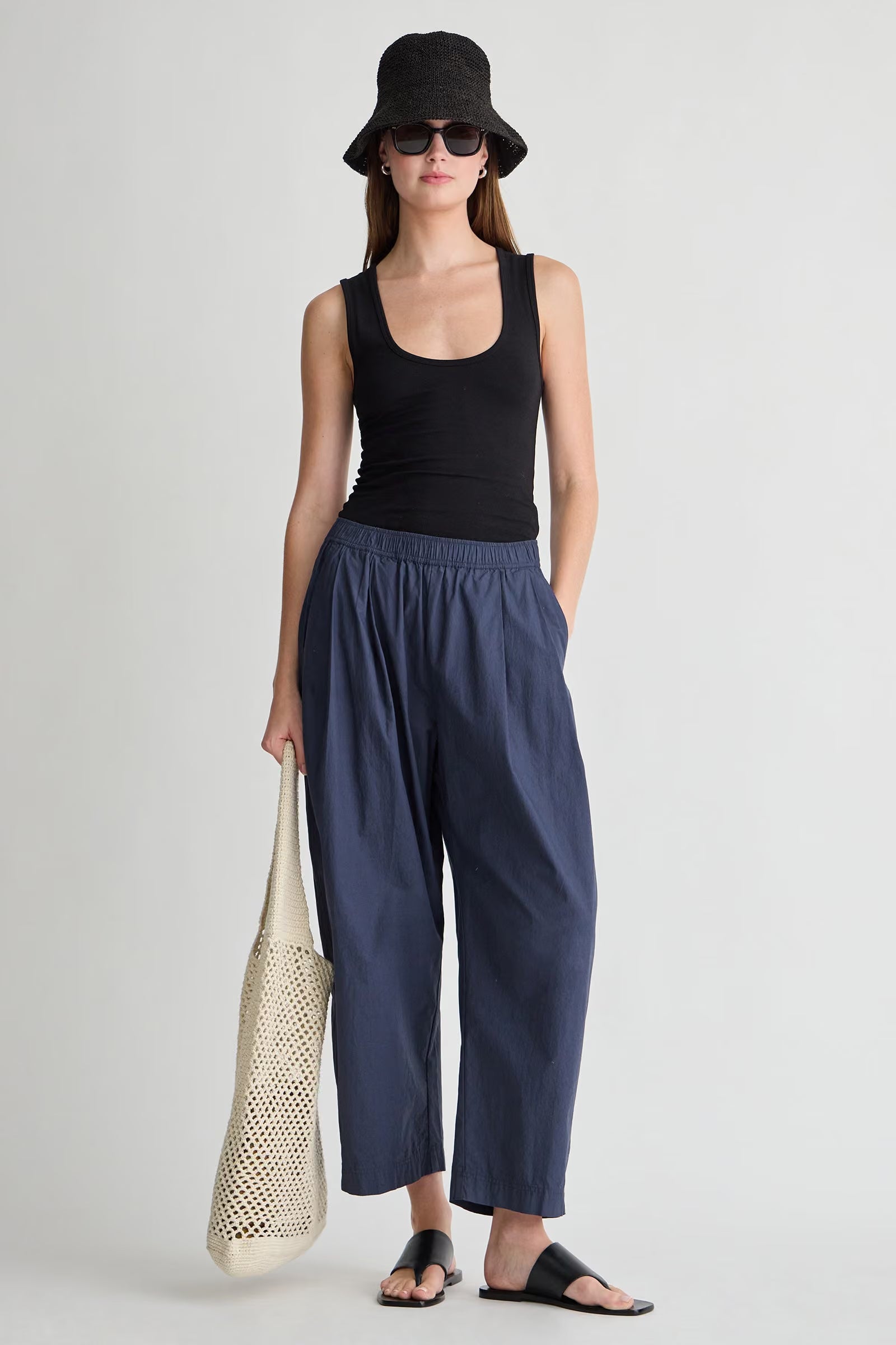 SPA PLEAT PANT IN NAVY