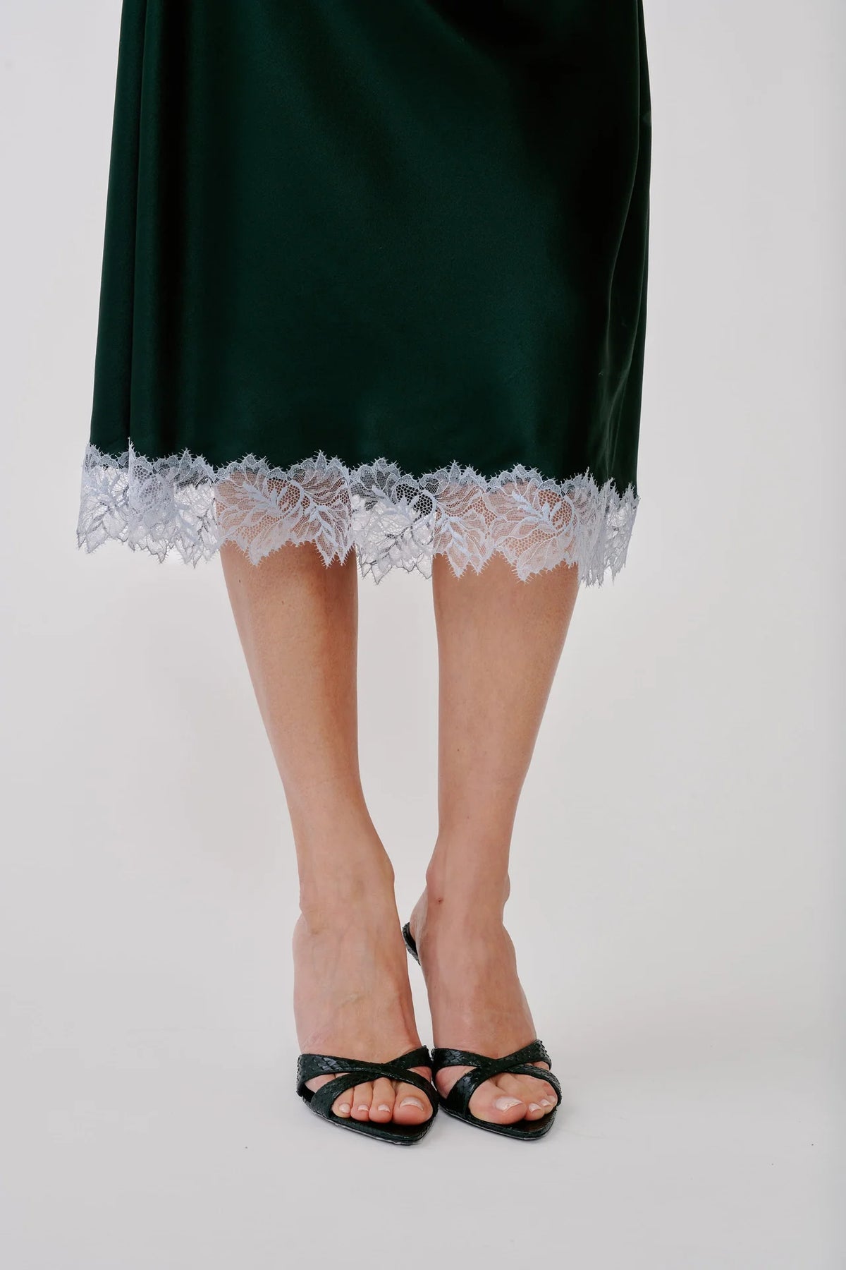 TAYLOR SILK DRESS IN HUNTER GREEN