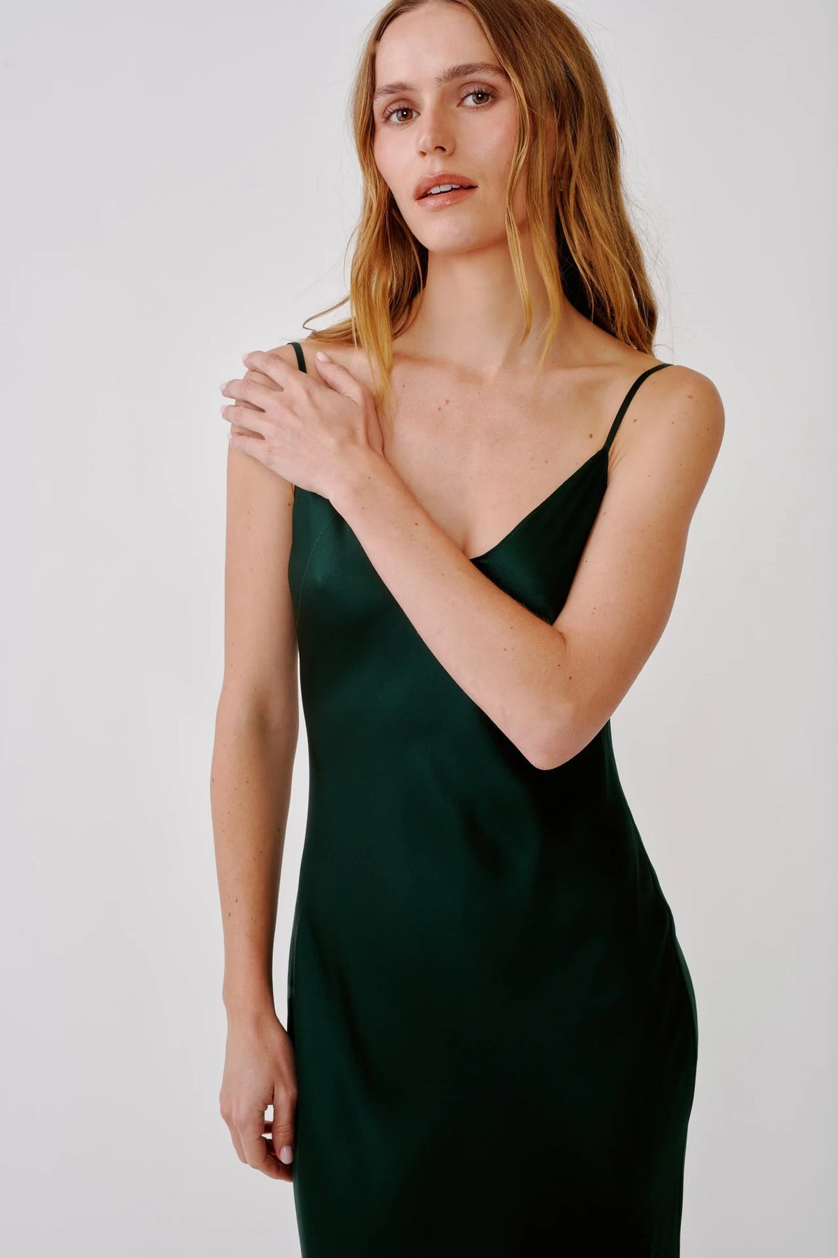 TAYLOR SILK DRESS IN HUNTER GREEN