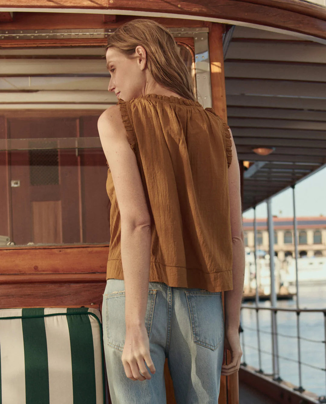 VIGNETTE TOP IN CLAY
