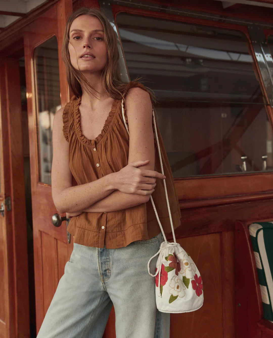 VIGNETTE TOP IN CLAY
