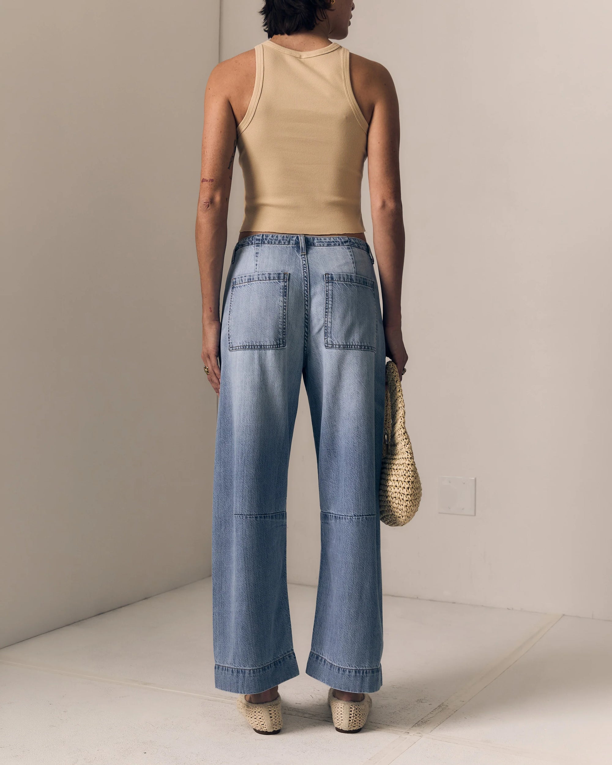 WEIGHTLESS UTILITY SOFT BARREL JEANS