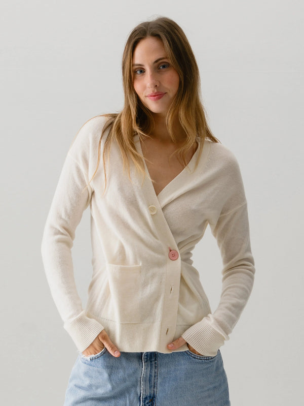 WRAP CARDIGAN IN CREAM