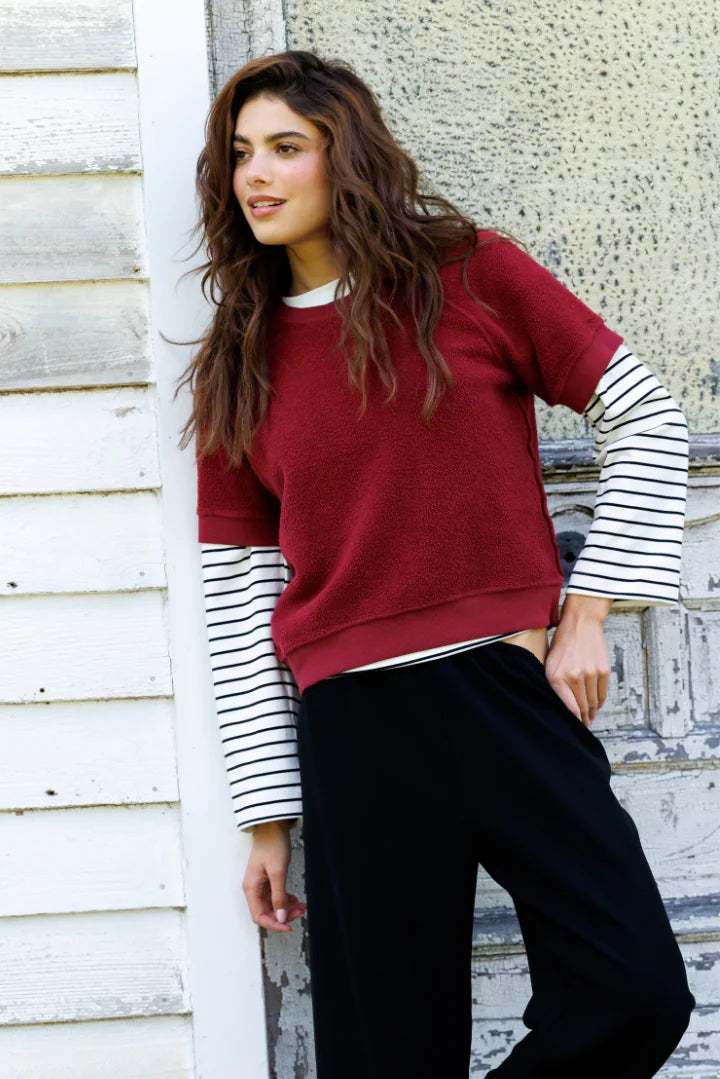 ZIGGY SHORT SLEEVE SWEATSHIRT IN RUBY RED