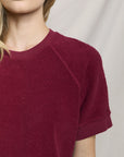 ZIGGY SHORT SLEEVE SWEATSHIRT IN RUBY RED
